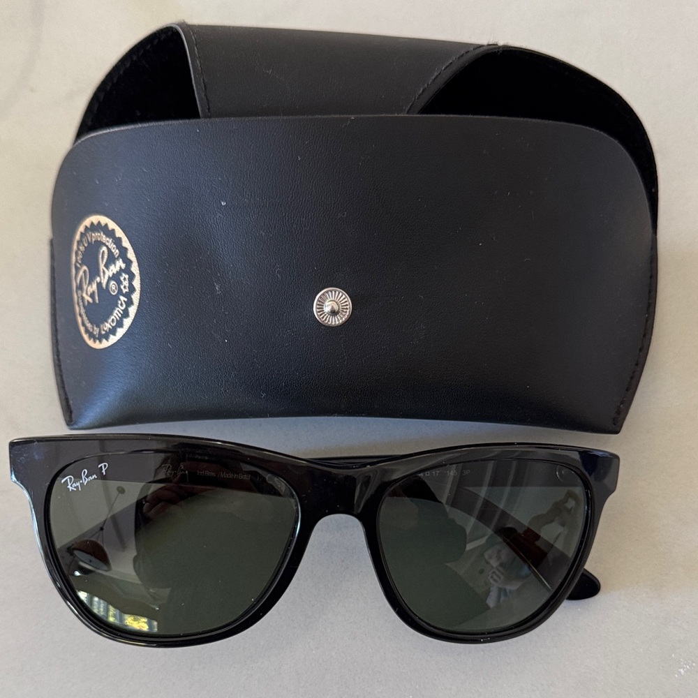 Ray-Ban Glossy Black 4184 Sunglasses